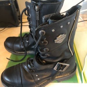 Woman’s Harley Davidson boots